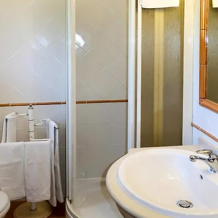 Sleeps 7 With Pool Air Con And Wifi Villa Carrasqueiro