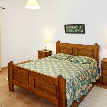 Sleeps 7 With Pool Air Con And Wifi * Carrasqueiro